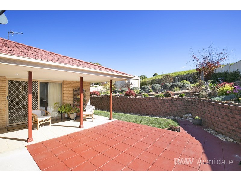 22 Golden Grove, Armidale NSW 2350