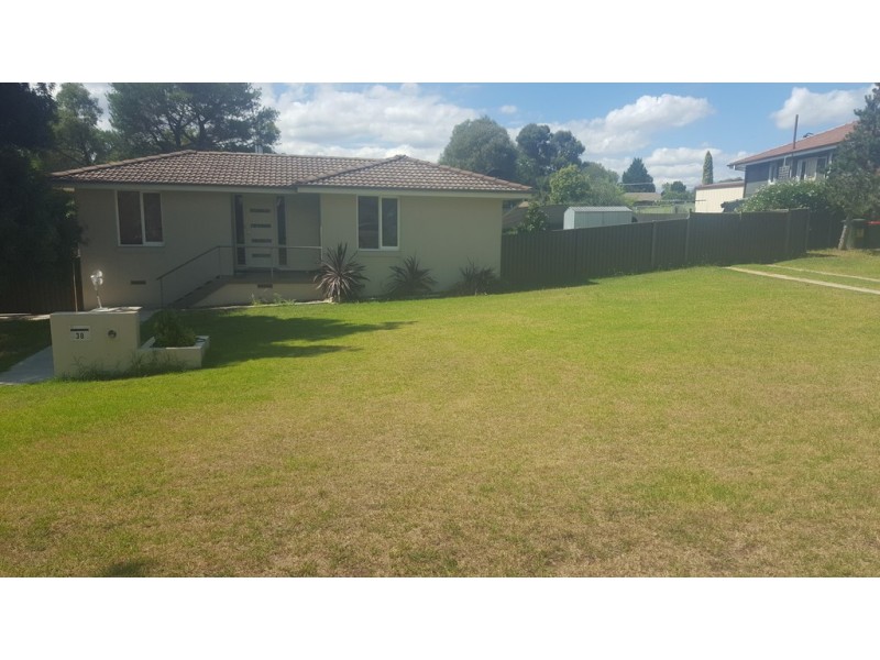 38 Duke Street, Armidale NSW 2350