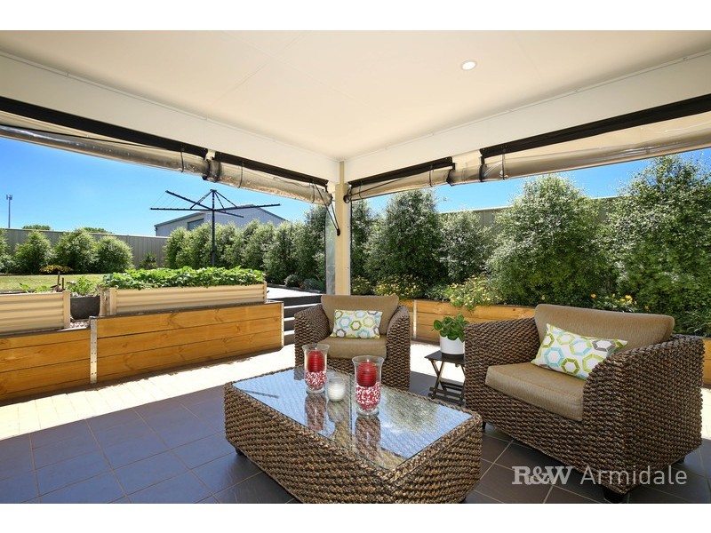 4 Campbell Parade, Armidale NSW 2350