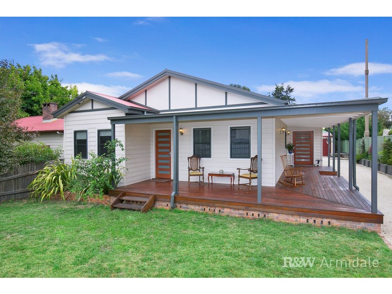 1 St Cuthbert’s Avenue, Armidale NSW 2350
