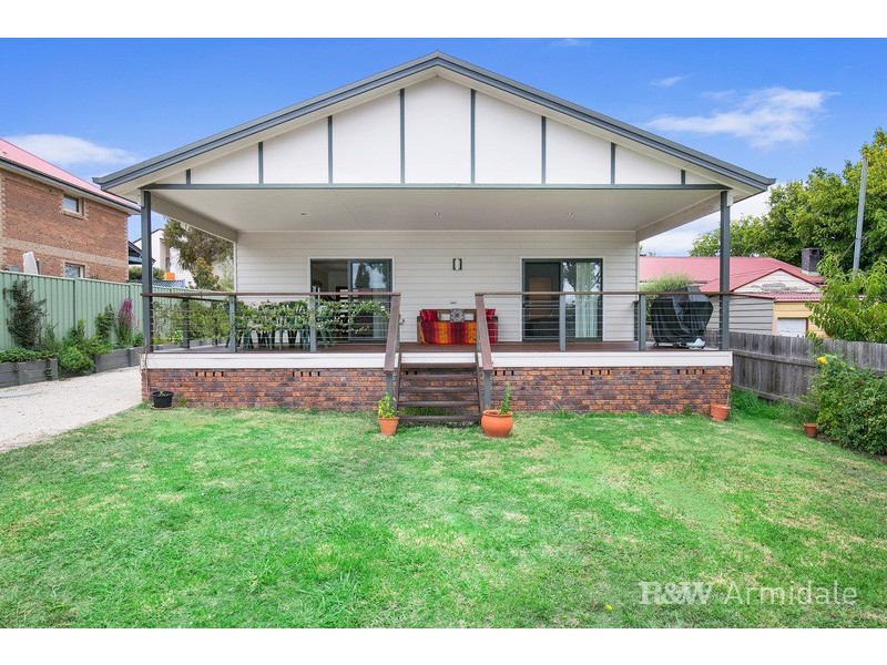 1 St Cuthbert’s Avenue, Armidale NSW 2350