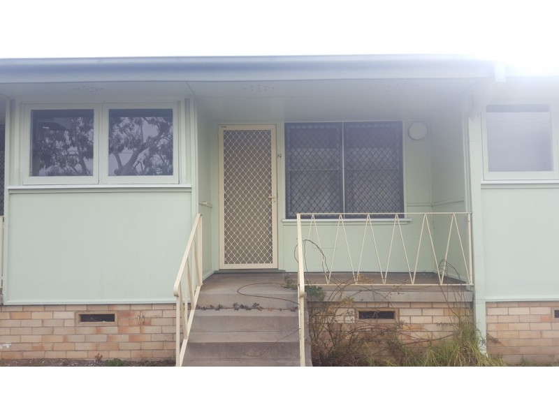 1/198 Canambe Street, Armidale NSW 2350