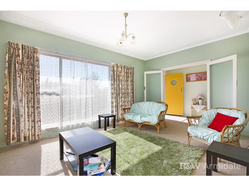 16 King Street, Uralla NSW 2358