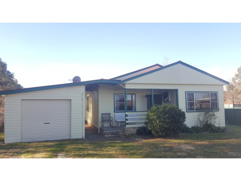 35 Claude Street, Armidale NSW 2350