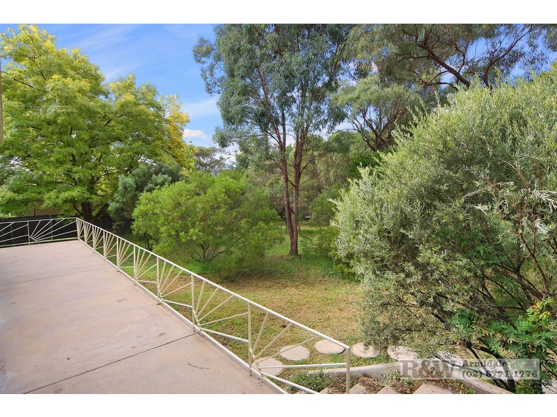 21 Richardson Avenue, Armidale NSW 2350