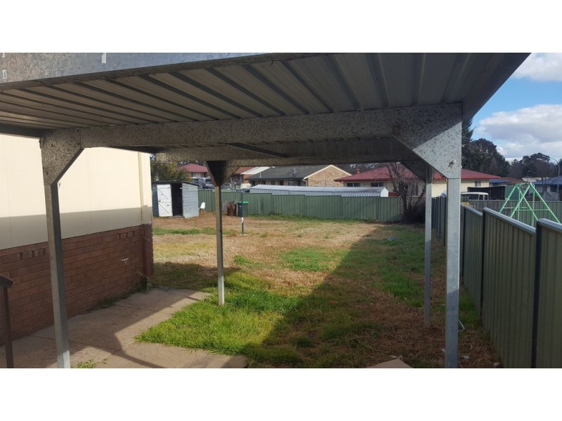 8 Bracken Street, Armidale NSW 2350