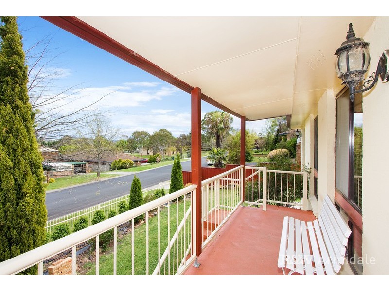 3 Oak Tree Drive, Armidale NSW 2350