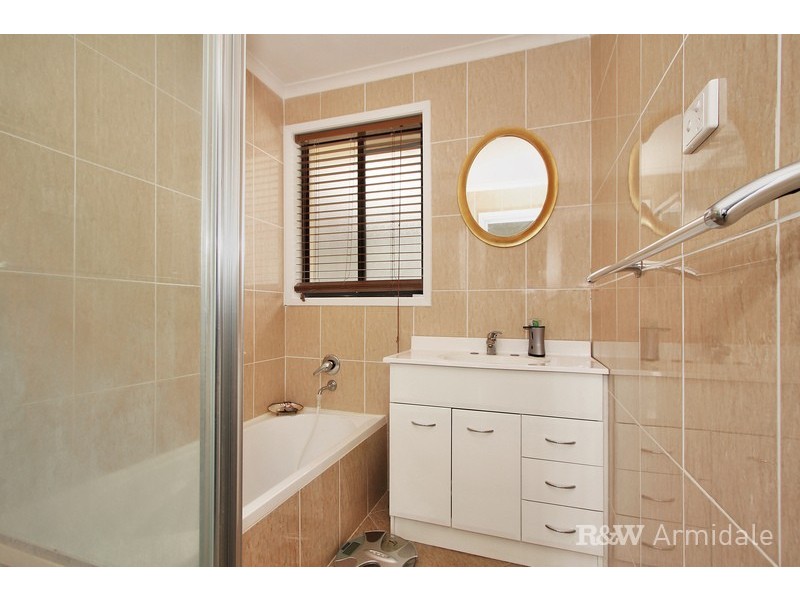 3 Oak Tree Drive, Armidale NSW 2350