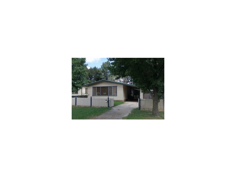 32 Enid Street, Armidale NSW 2350