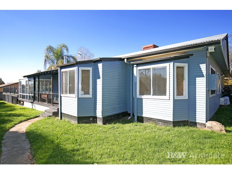 27 Duval Street, Armidale NSW 2350