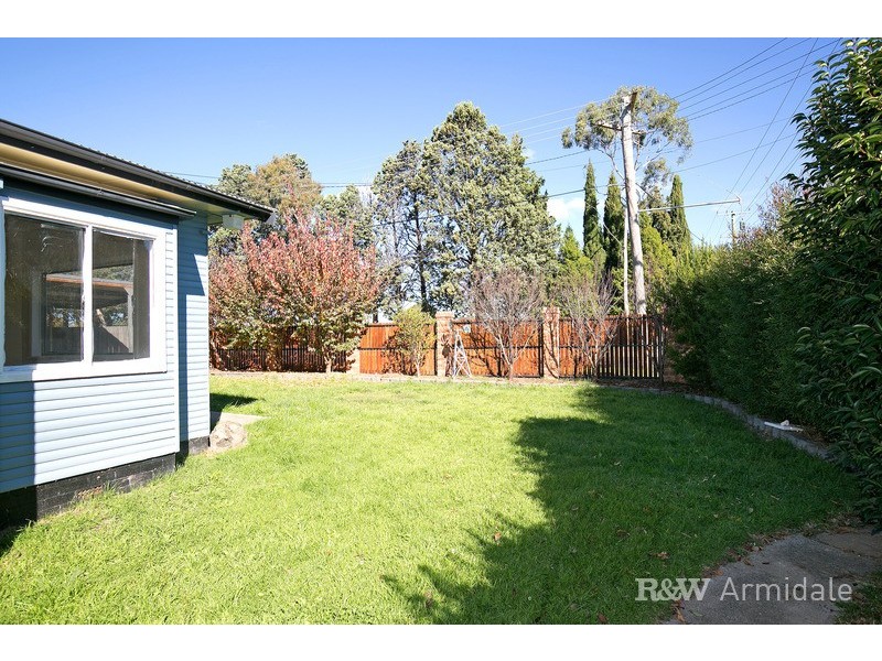 27 Duval Street, Armidale NSW 2350