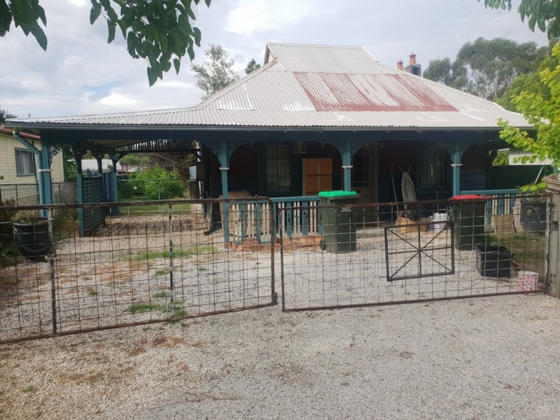 33 Claude Street, Armidale NSW 2350