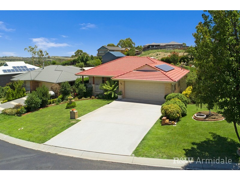 22 Golden Grove, Armidale NSW 2350
