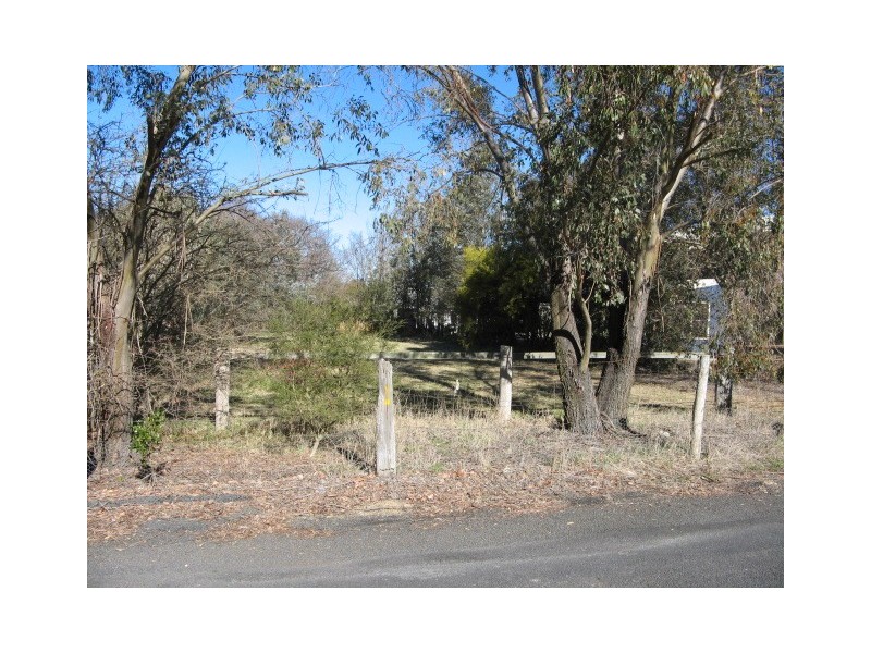 14 Bligh Avenue, Uralla NSW 2358