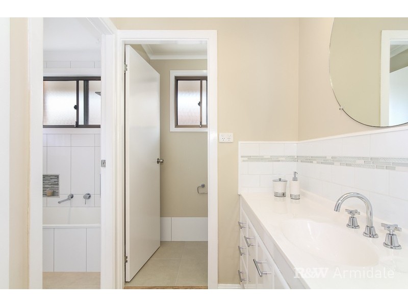 15 Lonsdale Street, Armidale NSW 2350