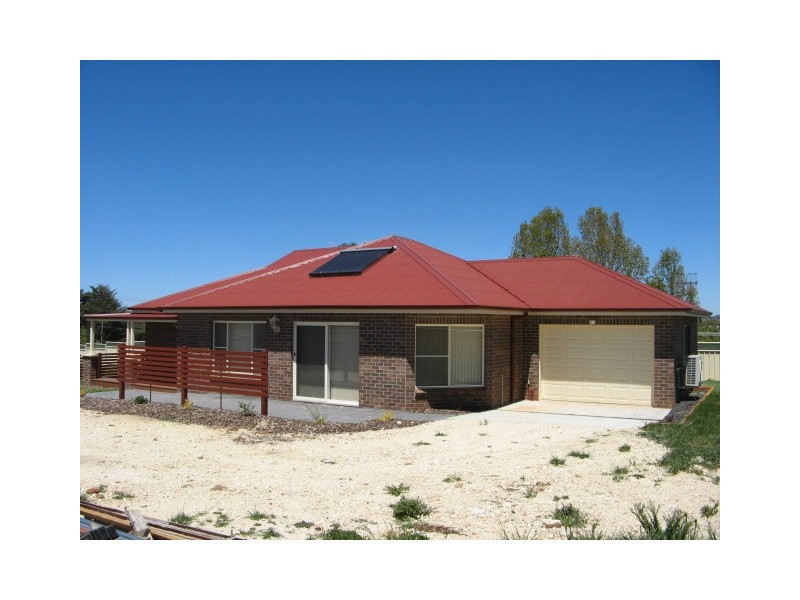 10-12 Hardinge St, Guyra NSW 2365