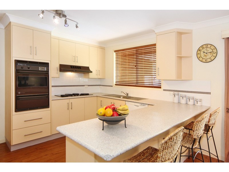 2 G F Nott Close, Armidale NSW 2350