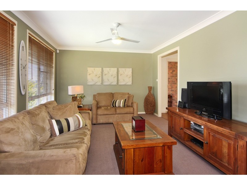 2 G F Nott Close, Armidale NSW 2350