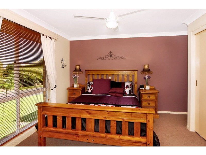 2 G F Nott Close, Armidale NSW 2350
