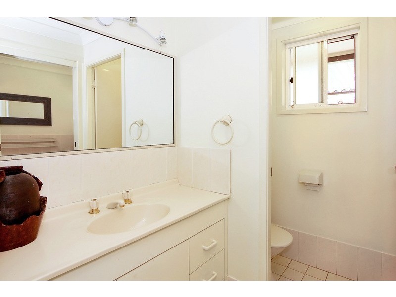 2 G F Nott Close, Armidale NSW 2350