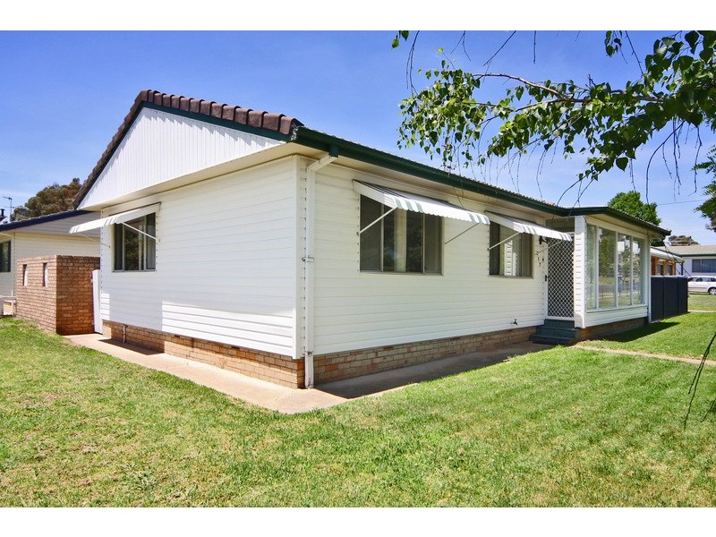 42 Kentucky Street, Armidale NSW 2350