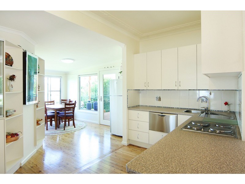 27 Dangar Street, Armidale NSW 2350