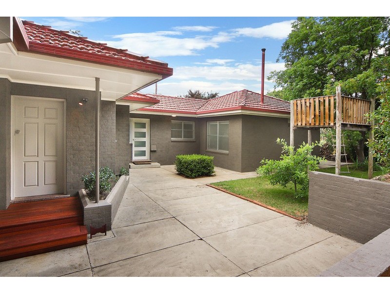 52 Garibaldi St, Armidale NSW 2350