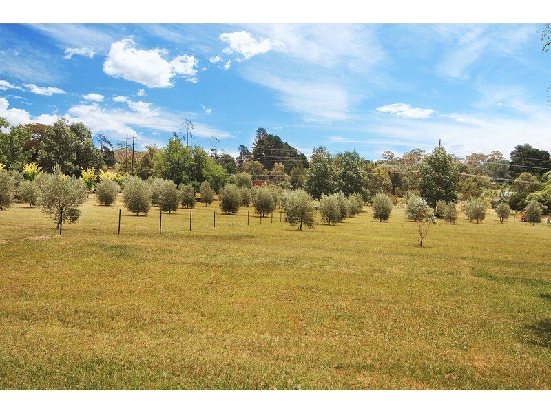 31-33  Braund St, Armidale NSW 2350