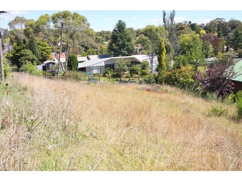 1 Thompson Street, Armidale NSW 2350
