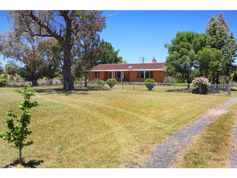 107 Rosehill Road, Armidale NSW 2350