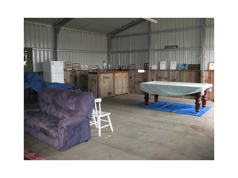 37 Blue Knobby Rd, Enmore NSW 2350