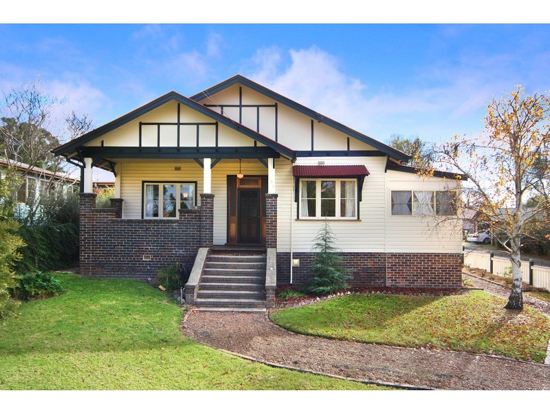 194 Marsh Street, Armidale NSW 2350