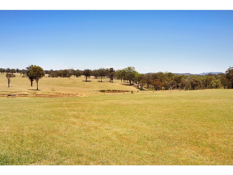 107 Rose Hill Rd, Armidale NSW 2350