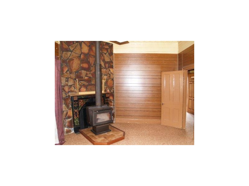 2 Bligh Street, Uralla NSW 2358