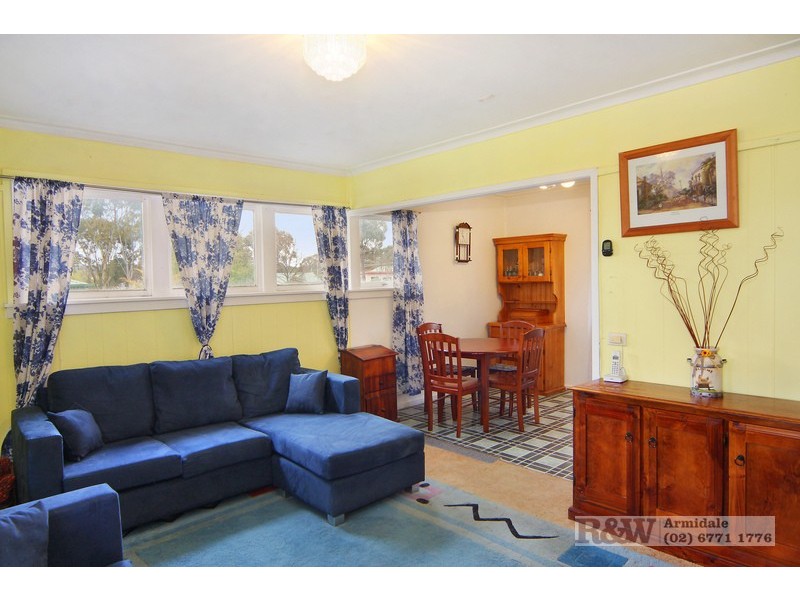 14 McLean Ave, Armidale NSW 2350