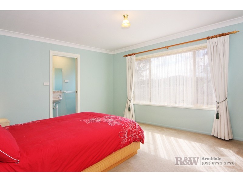 6 Roman Street, Uralla NSW 2358