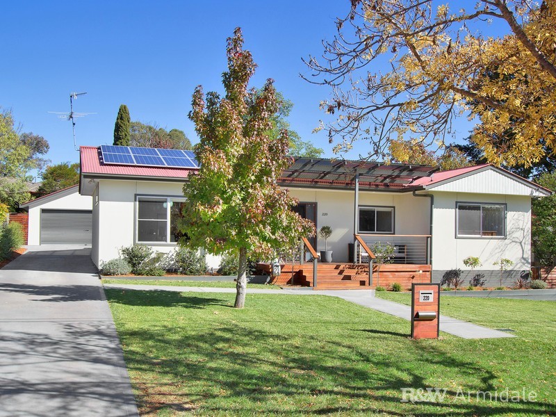 220 Galloway Street, Armidale NSW 2350