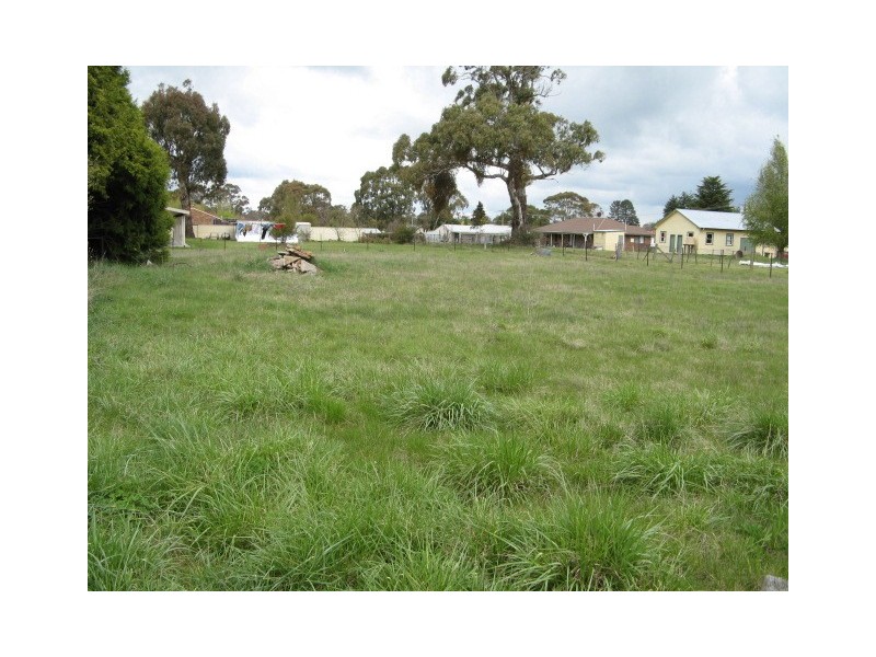 8 Power Place, Armidale NSW 2350