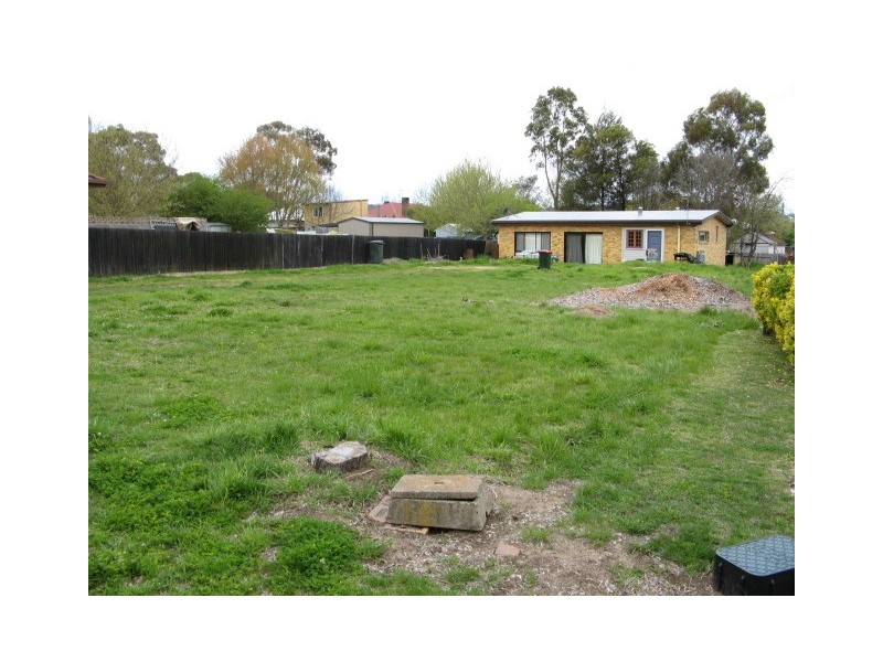 8 Power Place, Armidale NSW 2350