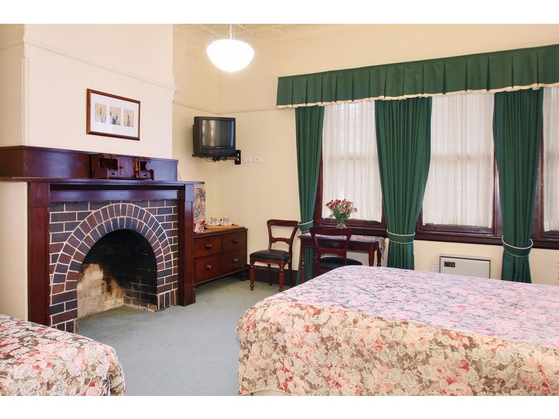 128 Faulkner St, Armidale NSW 2350