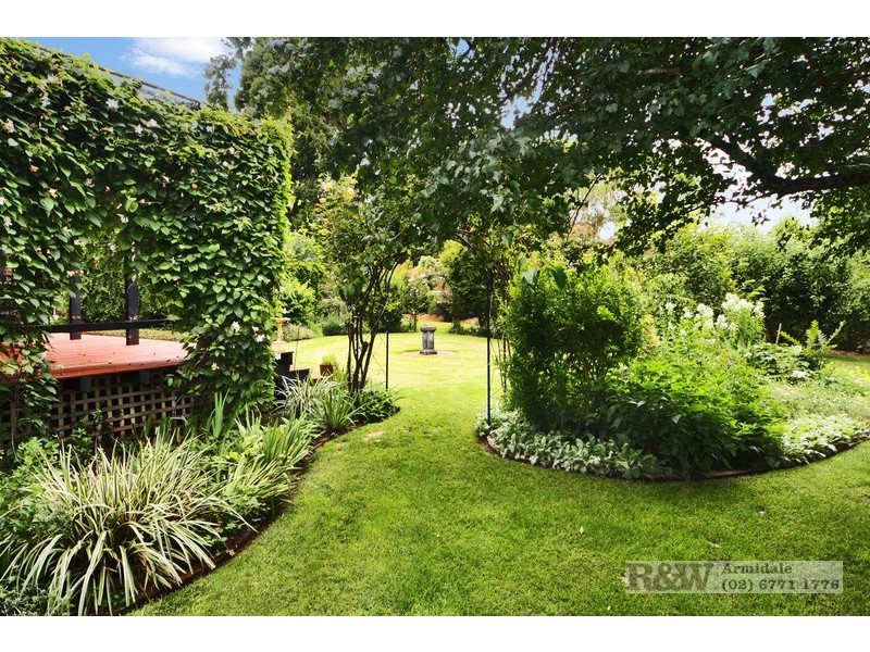 52 Lynches Road, Armidale NSW 2350