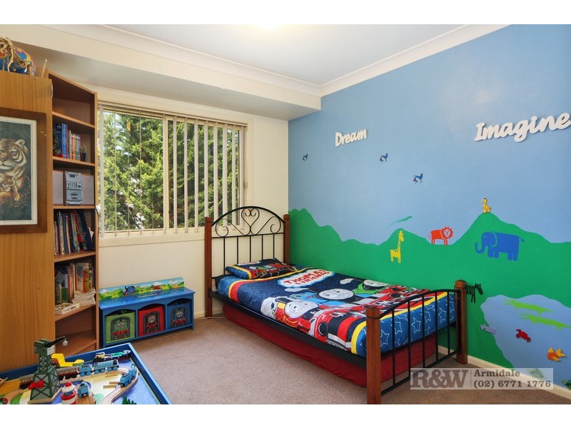 8 Elizabeth Avenue, Uralla NSW 2358