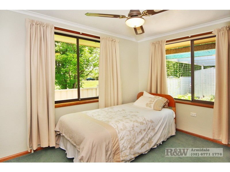 4 Church Avenue, Uralla NSW 2358