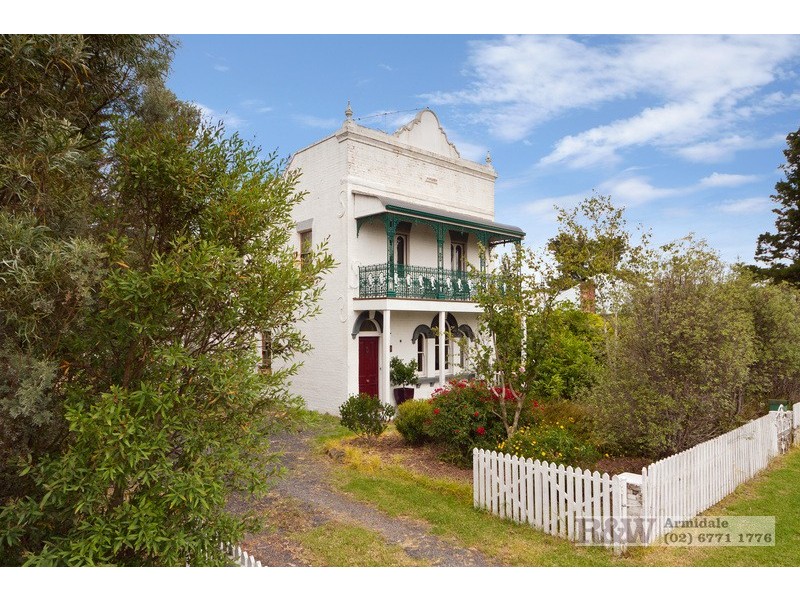 142 Bridge Street, Uralla NSW 2358