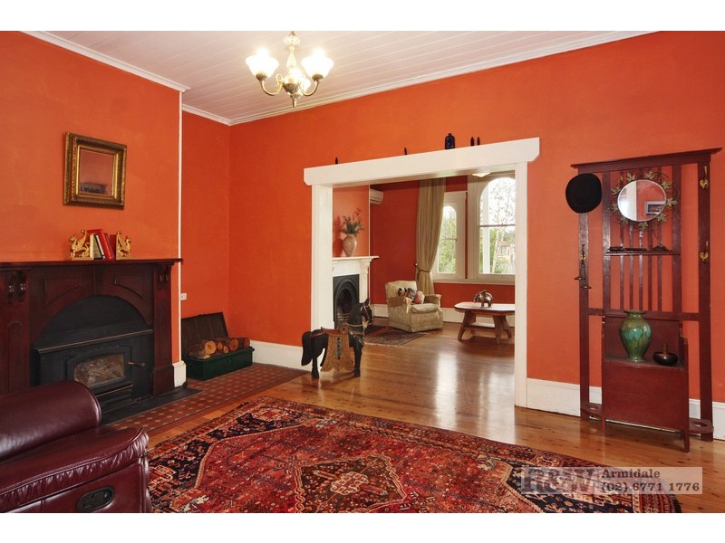 142 Bridge Street, Uralla NSW 2358
