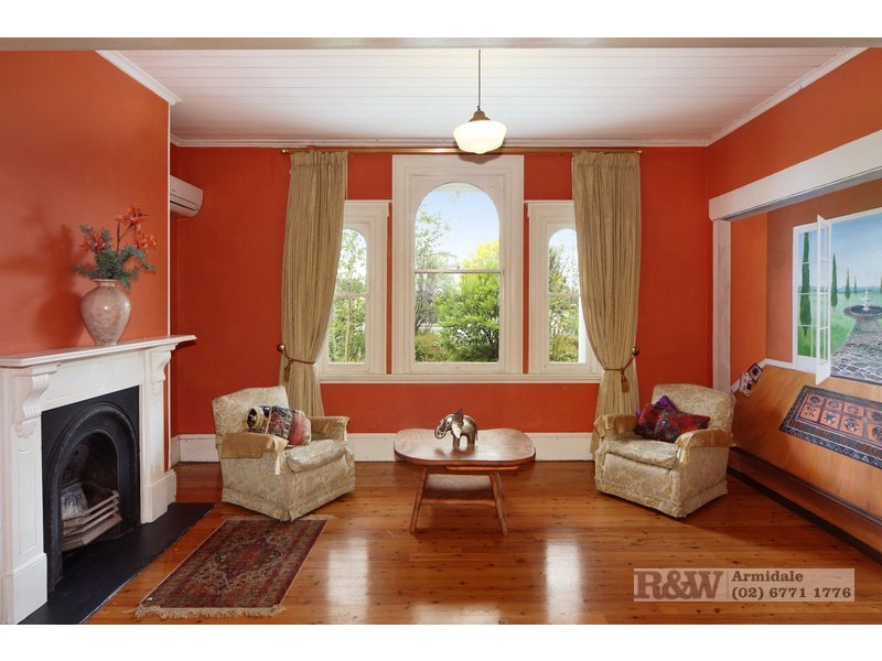 142 Bridge Street, Uralla NSW 2358