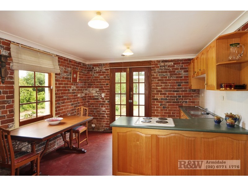 142 Bridge Street, Uralla NSW 2358