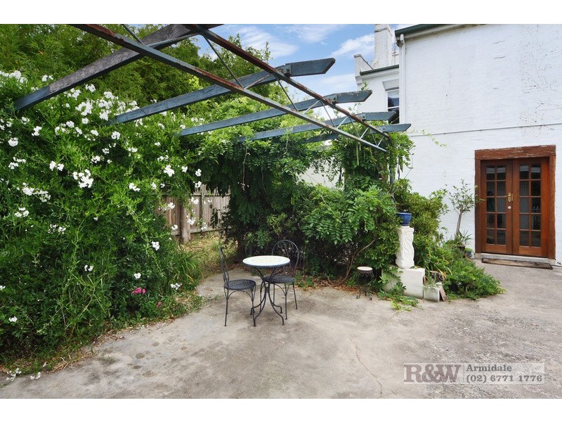 142 Bridge Street, Uralla NSW 2358