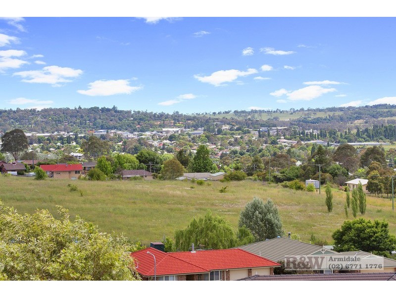 79 Ash Tree Drive, Armidale NSW 2350
