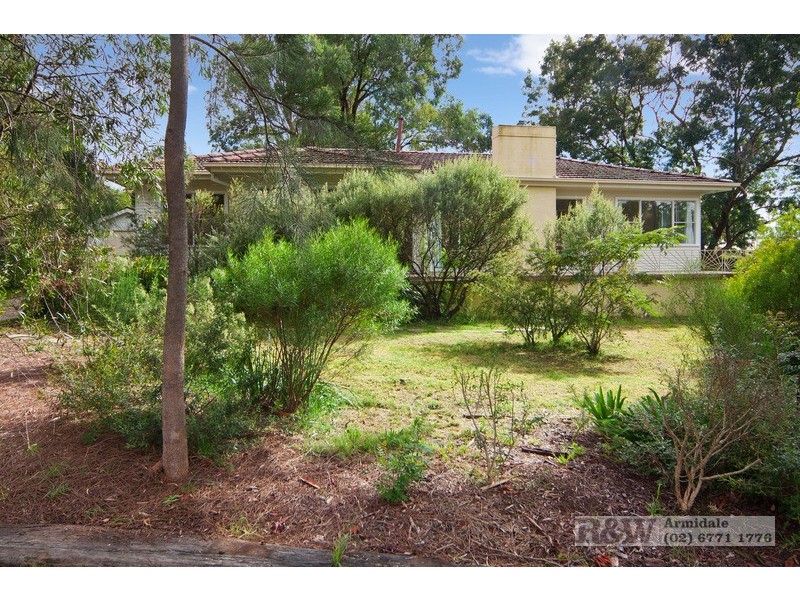 21 Richardson Avenue, Armidale NSW 2350